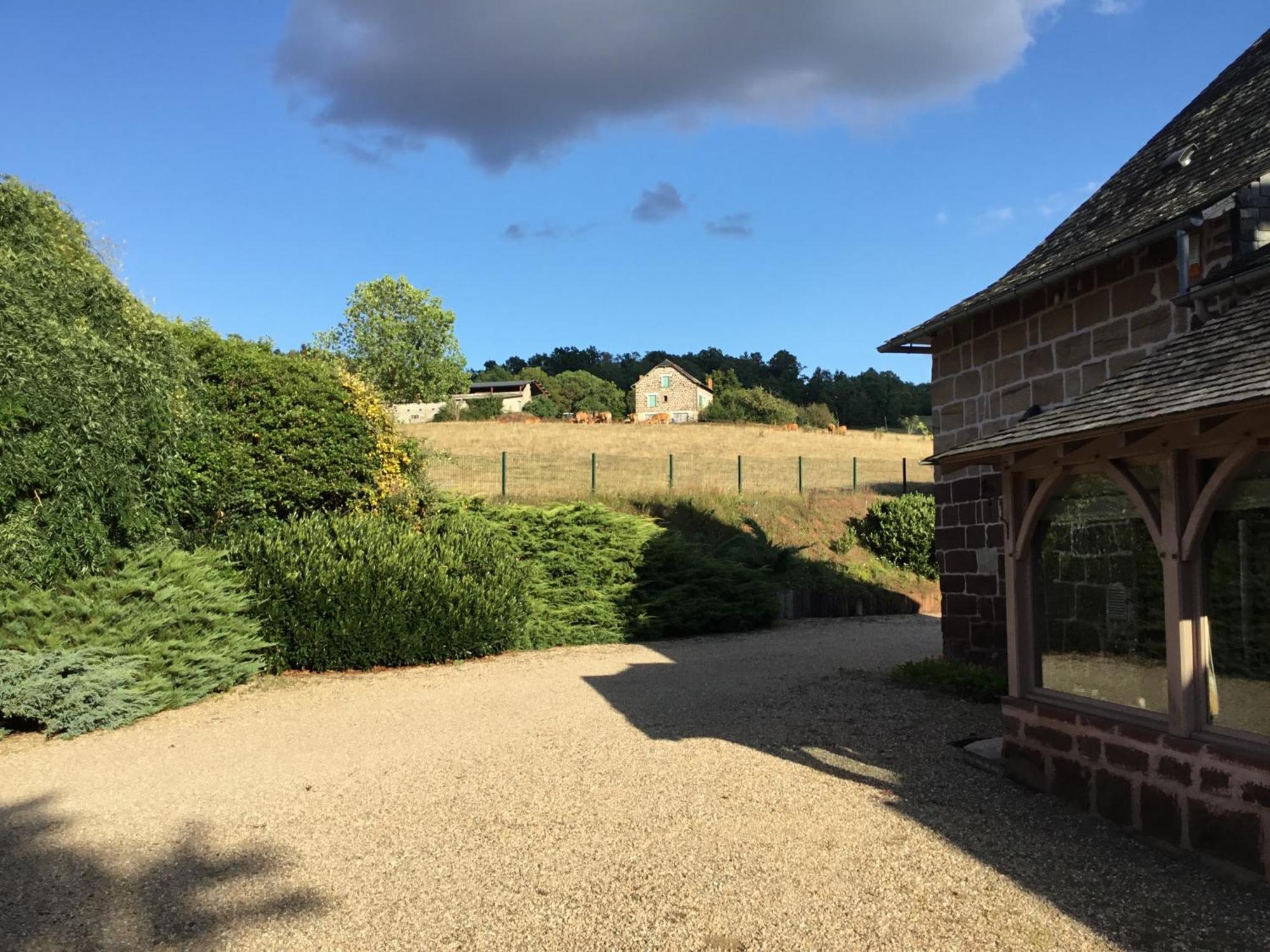 Le Clos De Rose Bed and Breakfast Ussac Buitenkant foto